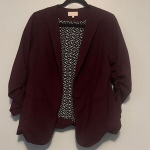 Skies are Blue: Deep Burgundy Blazer with 1/4 roused sleeves. Women’s Large